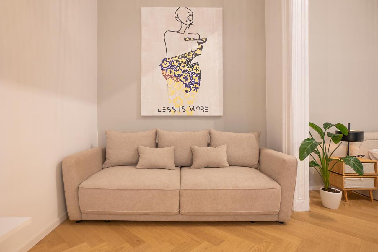 Spacious 110м2 Flat In The Center * Vienne